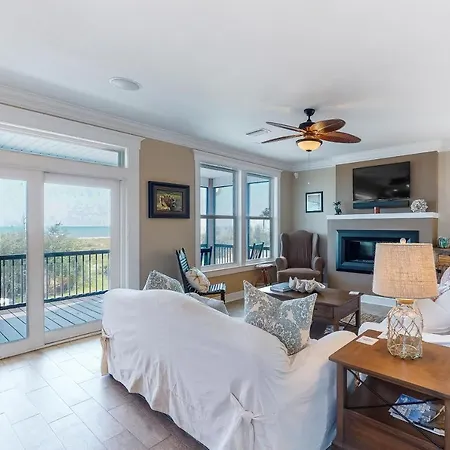 Curve Appeal Villa